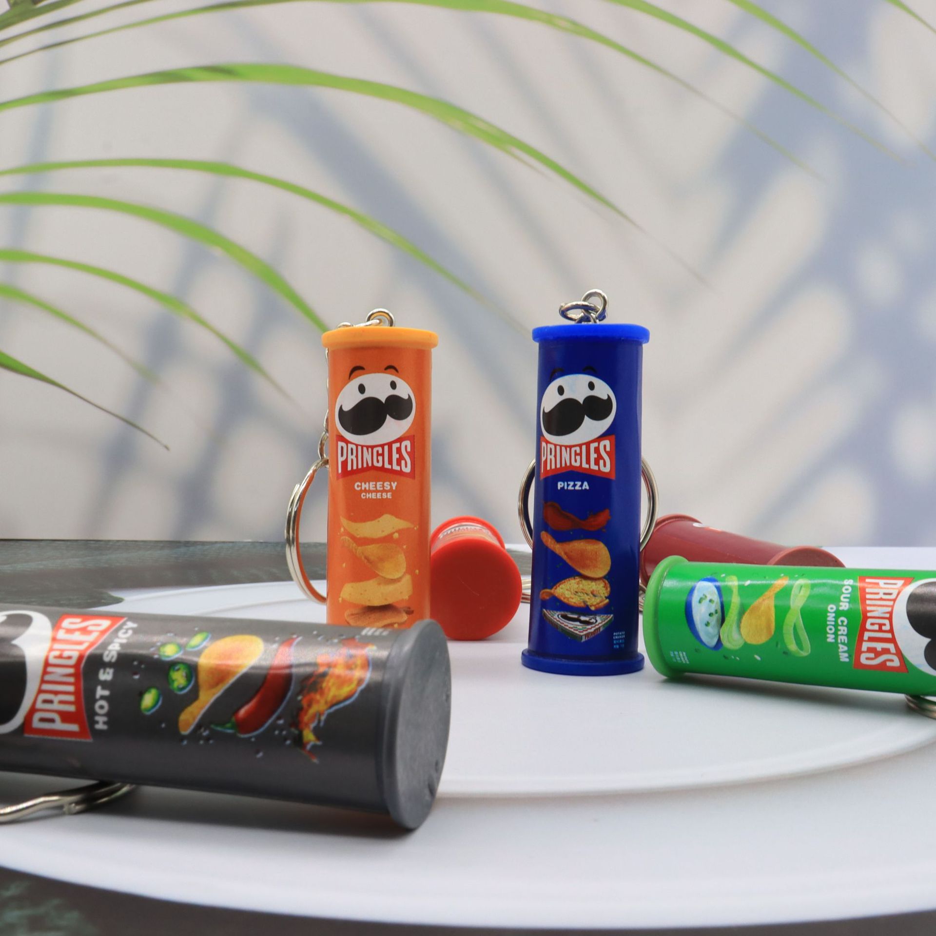 Creative Potato Chip Keychain  - đánh giá và giá Gaming Console Keychain